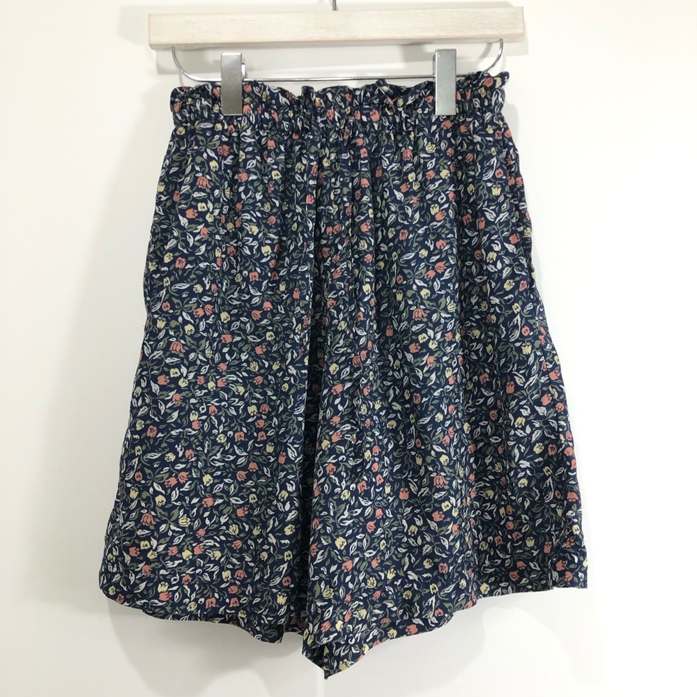 Vintage Roo Crossing Floral Shorts